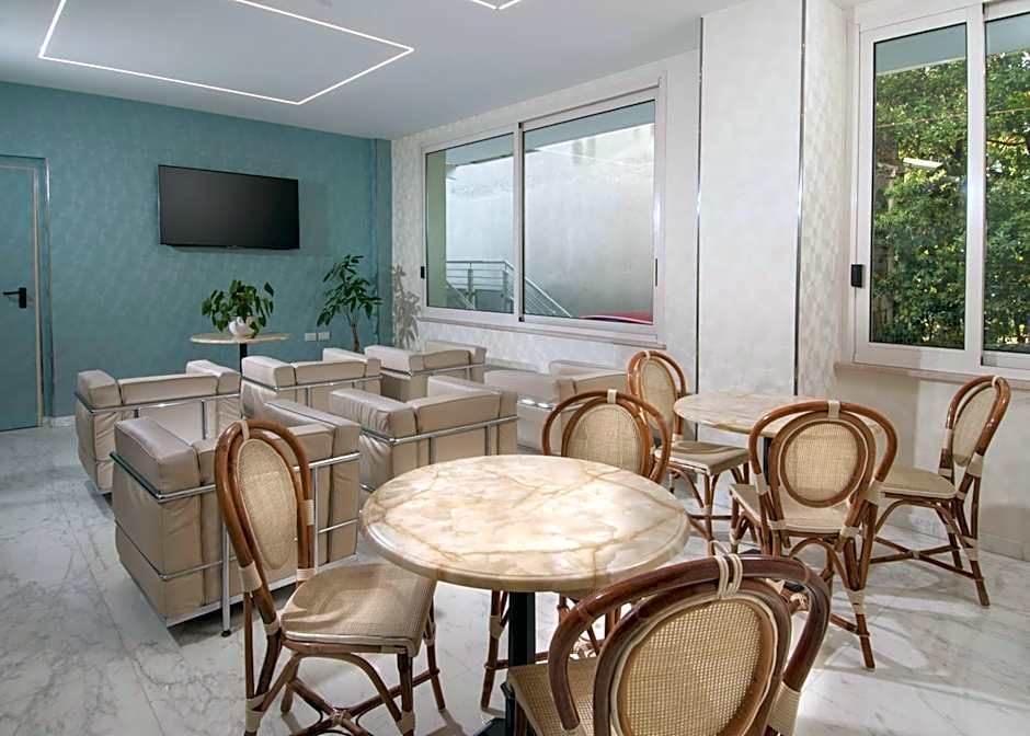 Hotel Prestige