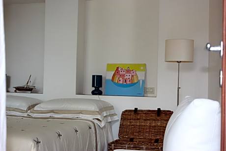 Luxury Three-Bedroom Apartment with Sea View