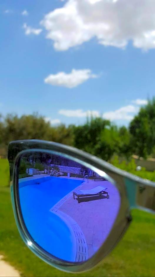 Abbraccio del Carrubo