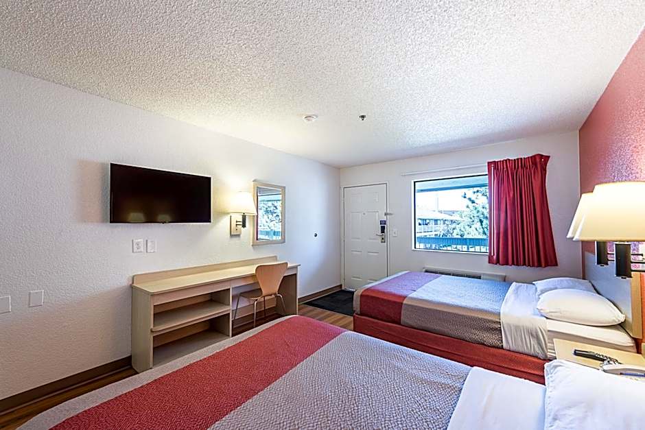 Motel 6-Sparks, NV - Airport - Sparks