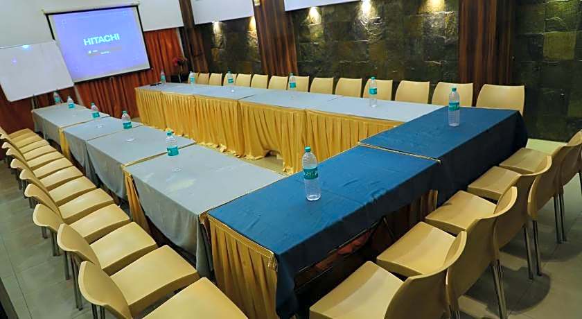 Hotel Alka Residency