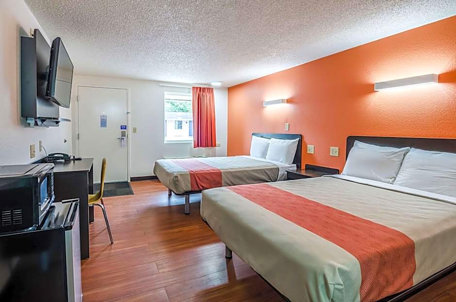 Motel 6-Troutville, VA