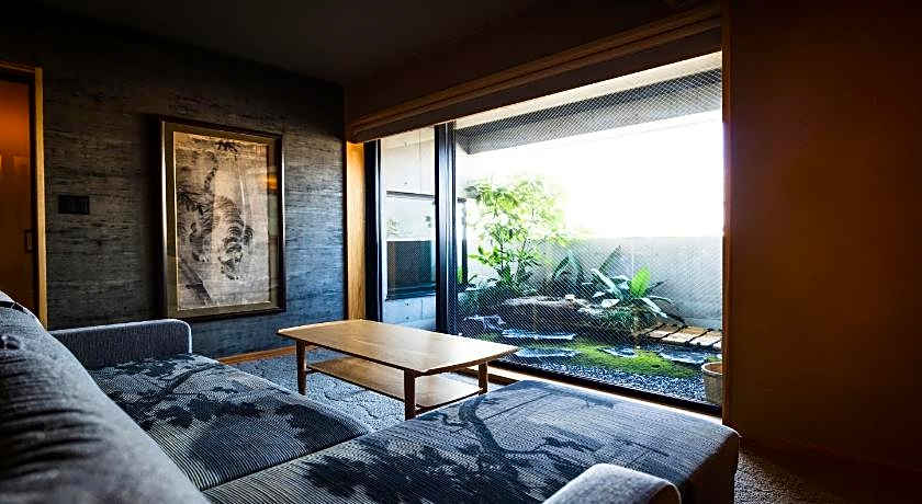 Higashiyama Shikikaboku