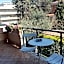 Aurelia Garden Gold B&B