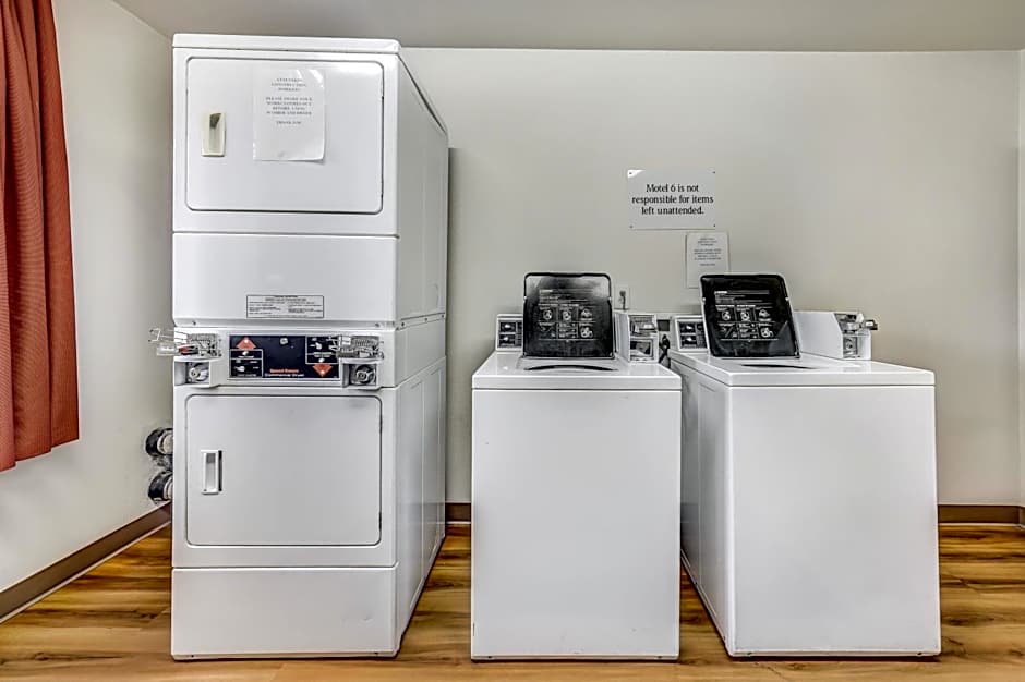 Motel 6-Roseburg, OR