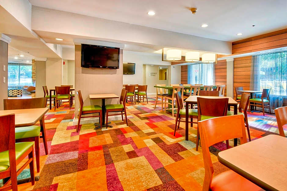 Fairfield Inn & Suites by Marriott Raleigh Crabtree Valley