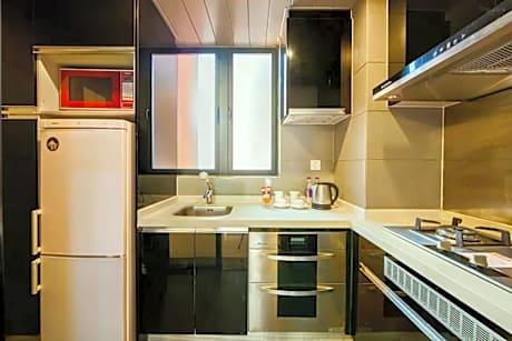 2 Bedroom Business Suite