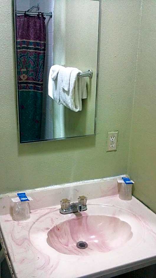 Travel Eagle Inn Motel