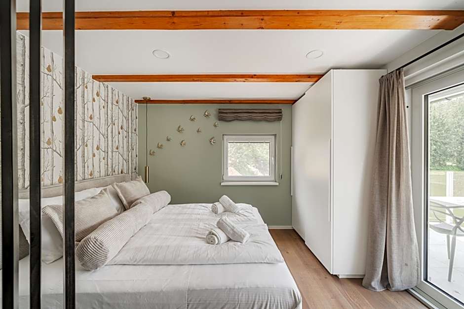 Photo 1 of 23 of Superior Apartment