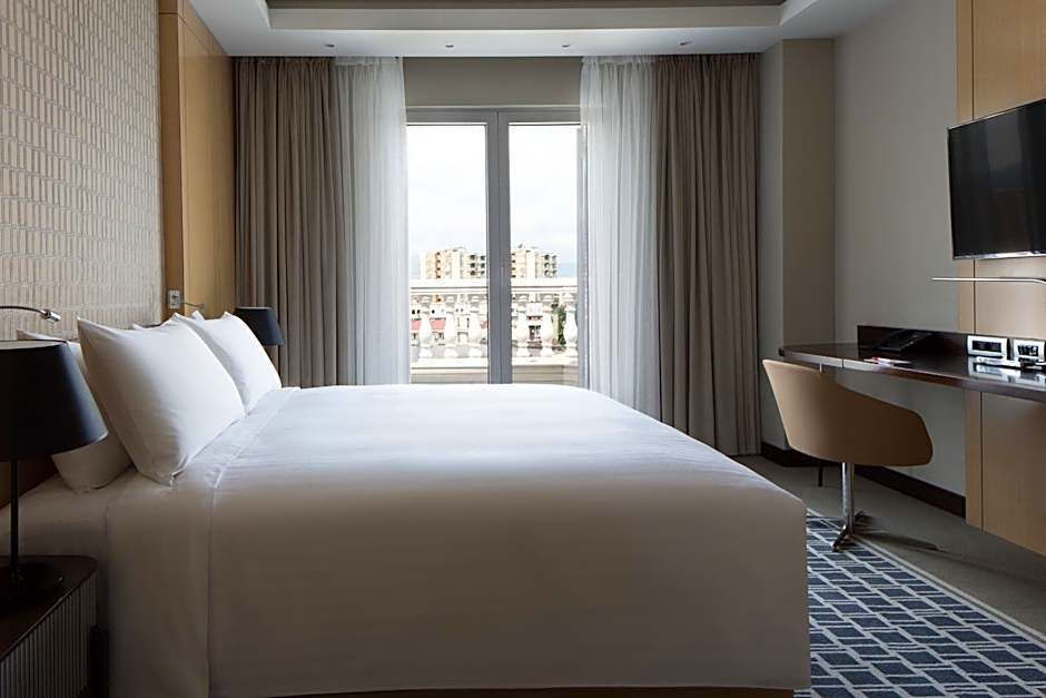 Photo 1 of 8 of Executive Suite