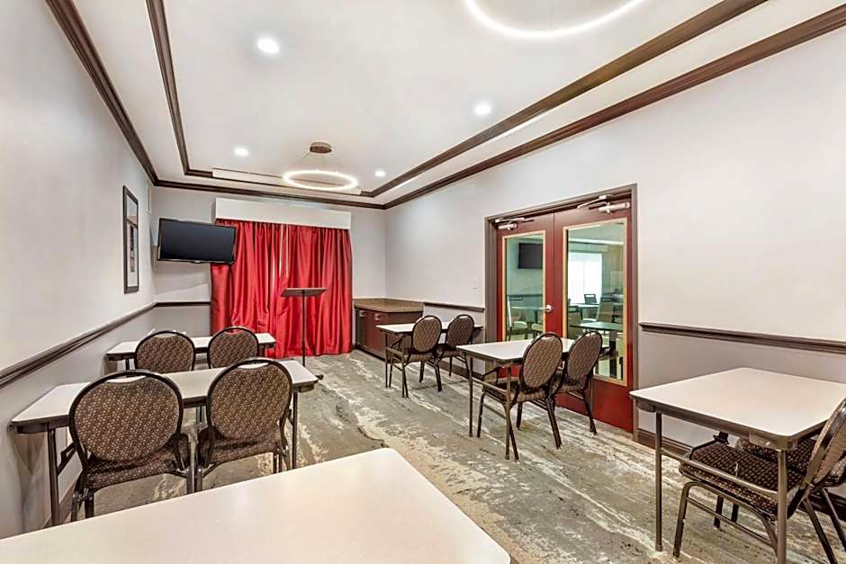 Best Western Carthage Inn & Suites