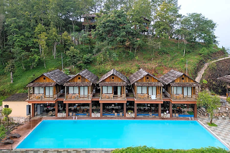 Khuoi Han Ecolodge Cao Bang