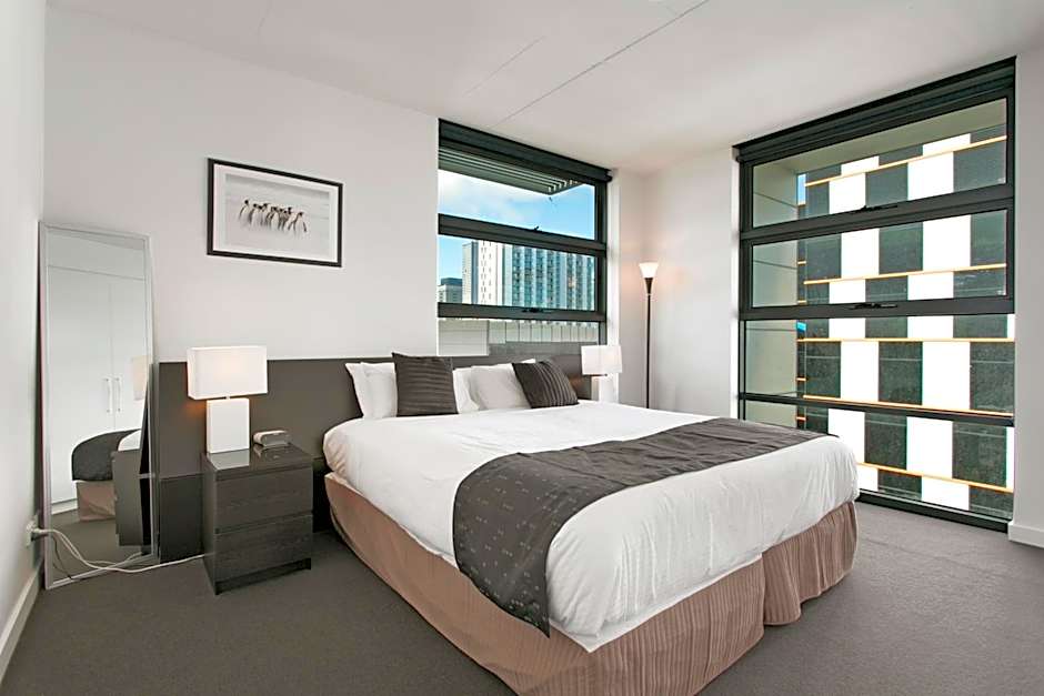 City Harbour Apartments