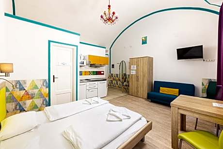 Large Studio - Ground Floor