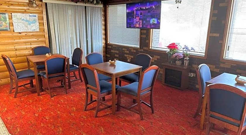 Love Hotels Western Holiday by OYO at Harlan Lake NE