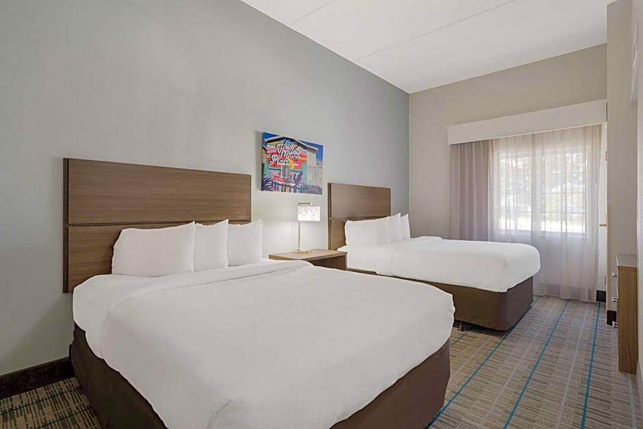 MainStay Suites Wilmington - University Area