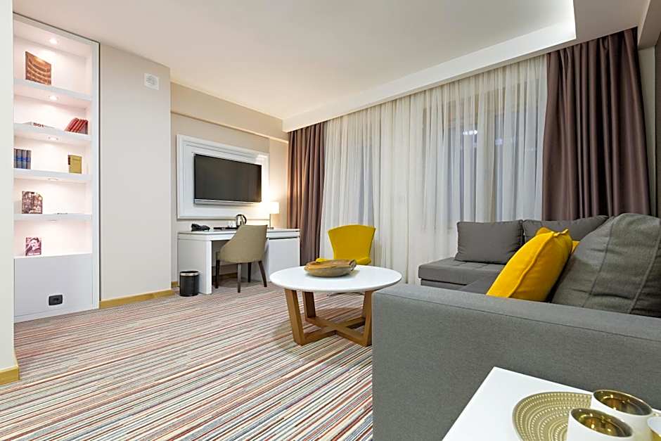 Hotel TESLA - Smart Stay Garni