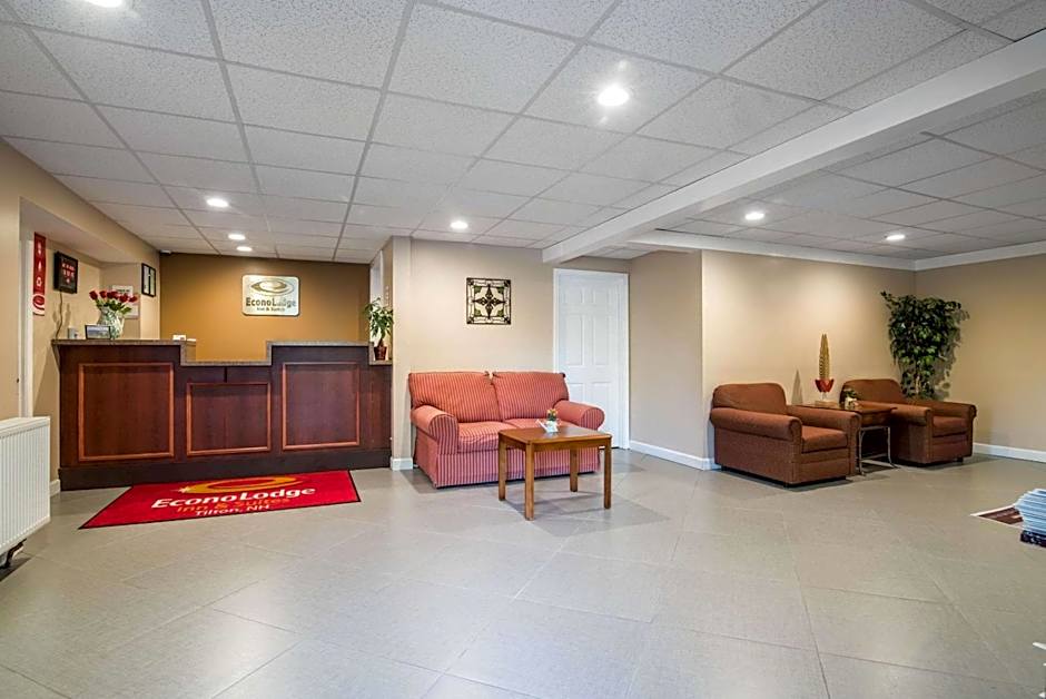 TiltonLodge Inn & Suites
