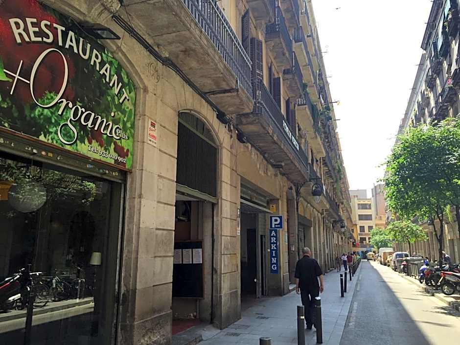 BCN Home Guest House