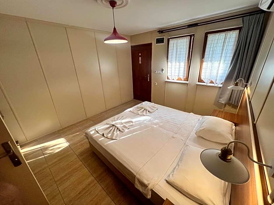 Grenadine Lodge