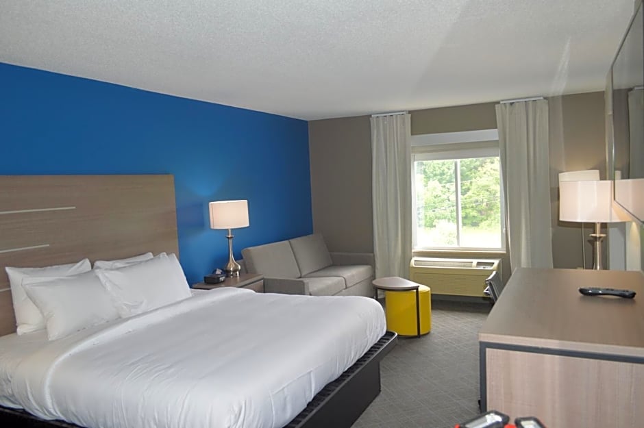 Comfort Inn & Suites Harrisburg-Hershey North