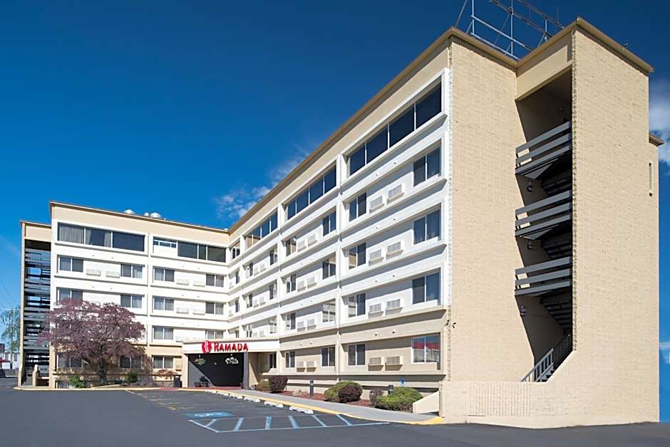 Ramada by Wyndham Downtown Spokane