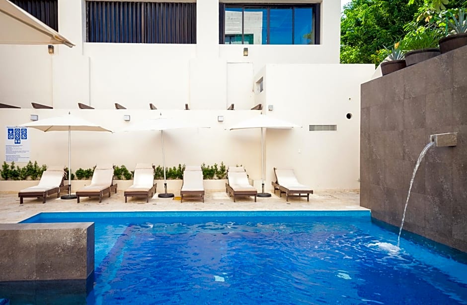 Aspira Hotel & Beach Club