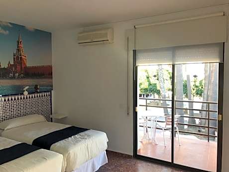 Triple Room with Sea View