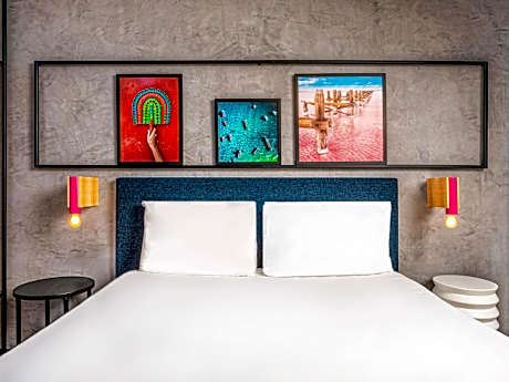 Standard Room with Two Single Beds