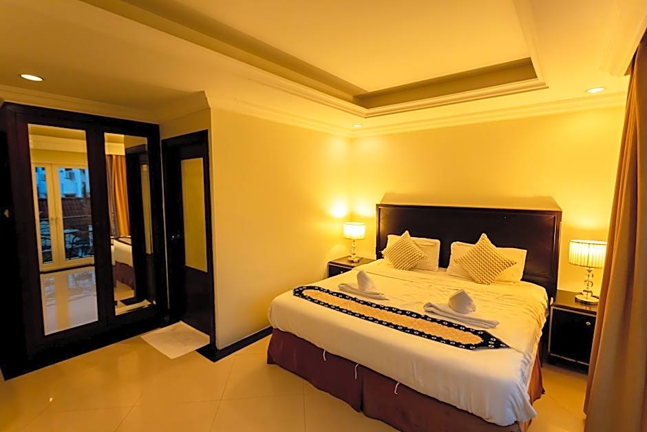 Ivory Palace Hotel