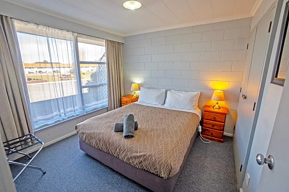 Photo 1 of 12 of Suite