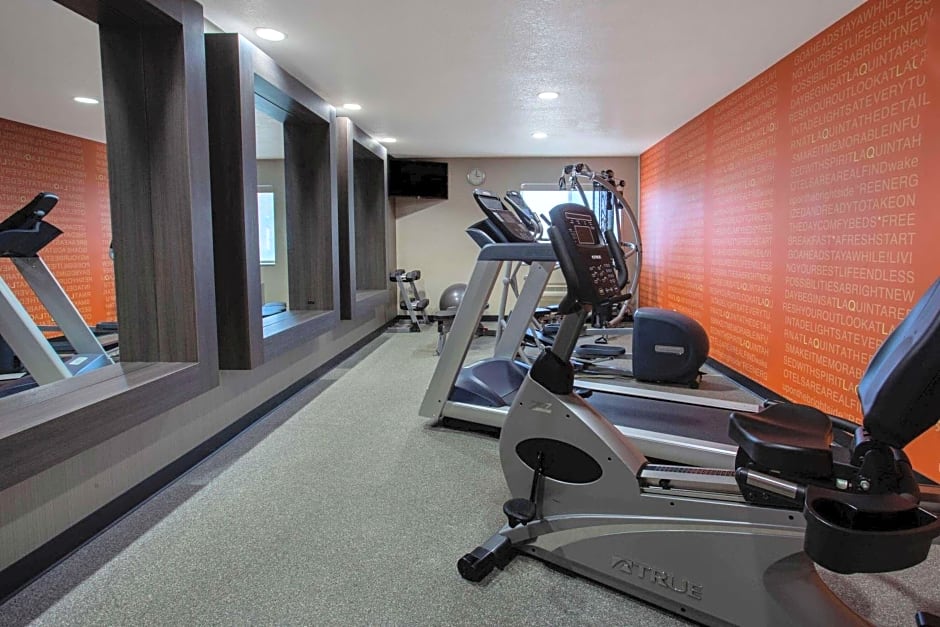 La Quinta Inn & Suites by Wyndham Peru Starved Rock St Park 
