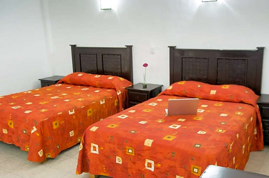 Hotel Zirahuen