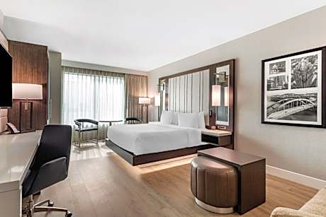 King Room with Sofabed - Desk/Non Smoking