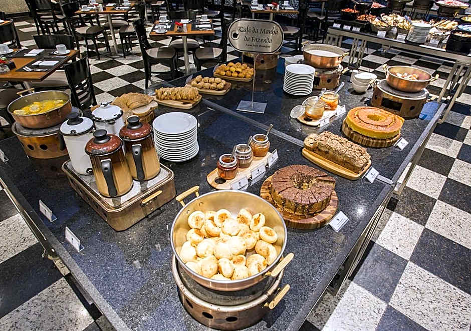 Estanplaza Funchal Faria Lima