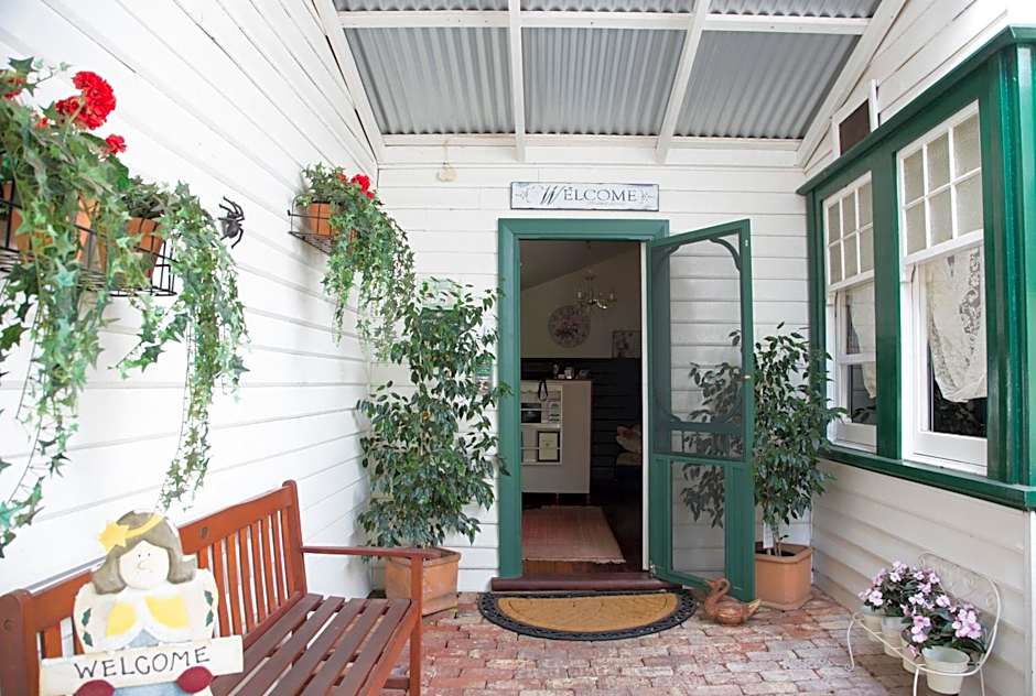 Rosebridge House Bed & Breakfast