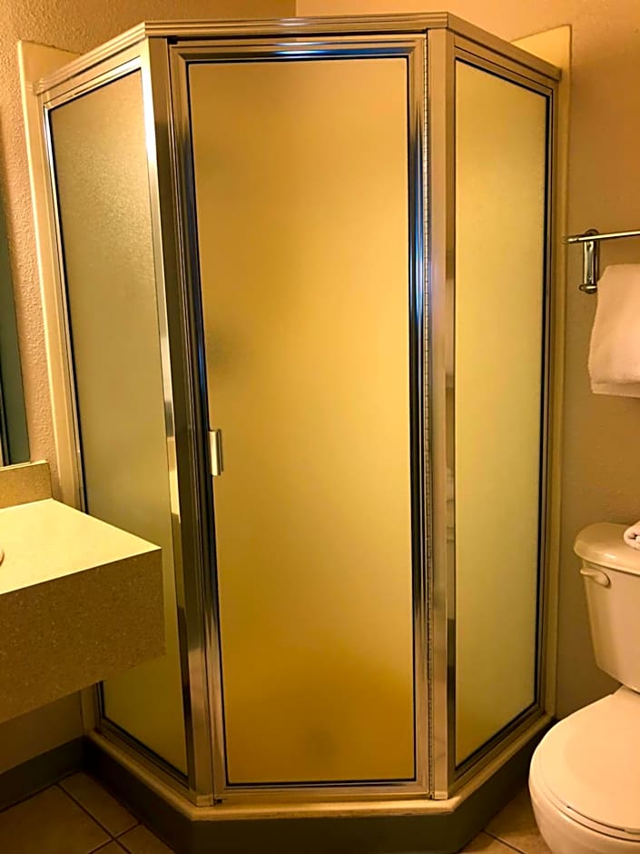 Howard Johnson by Wyndham Salem