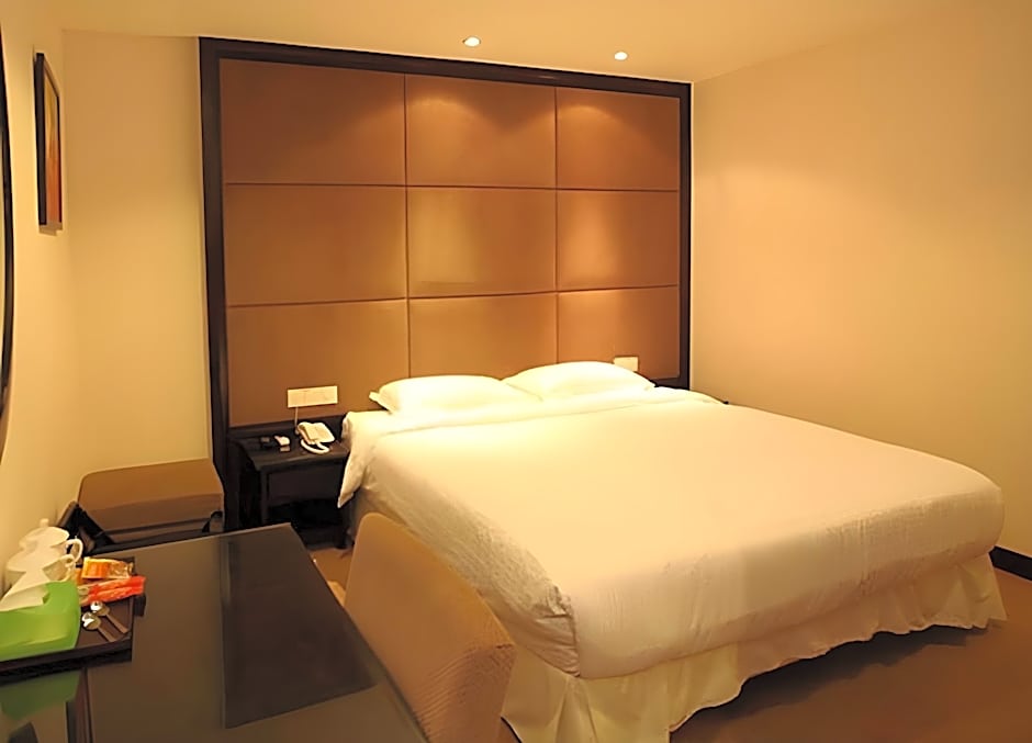 Country Network Hotel