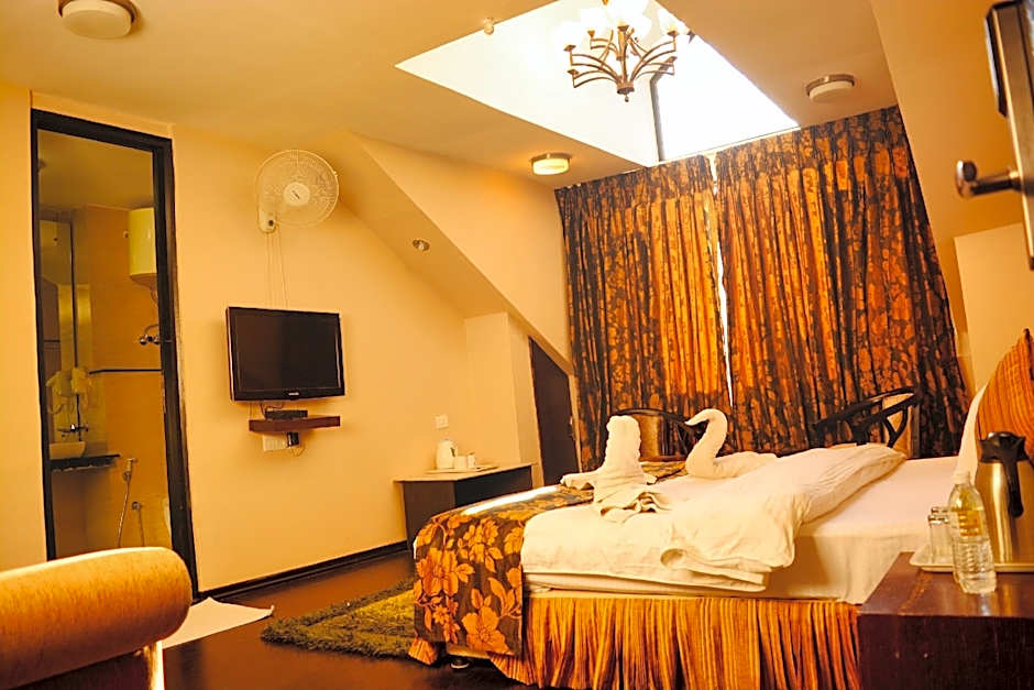 Hotel Pine Spring Gulmarg