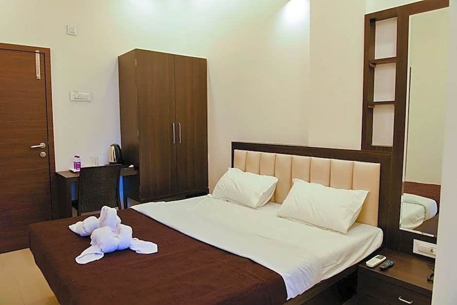 Malvan's Aishwarya Hotel