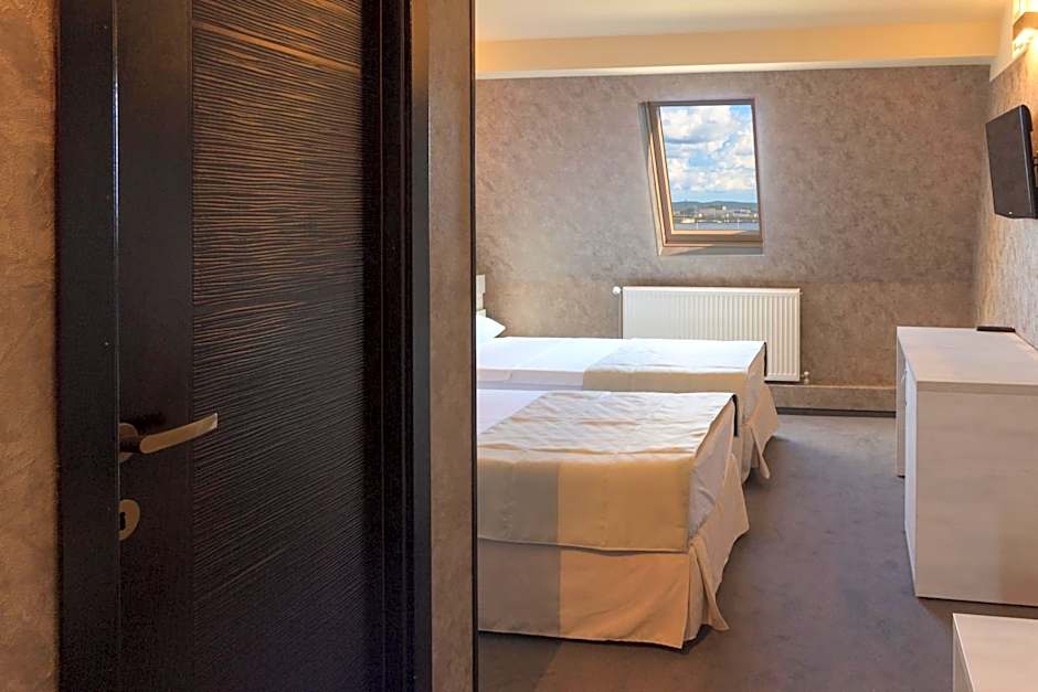 YMY HOTELS Târgu Jiu