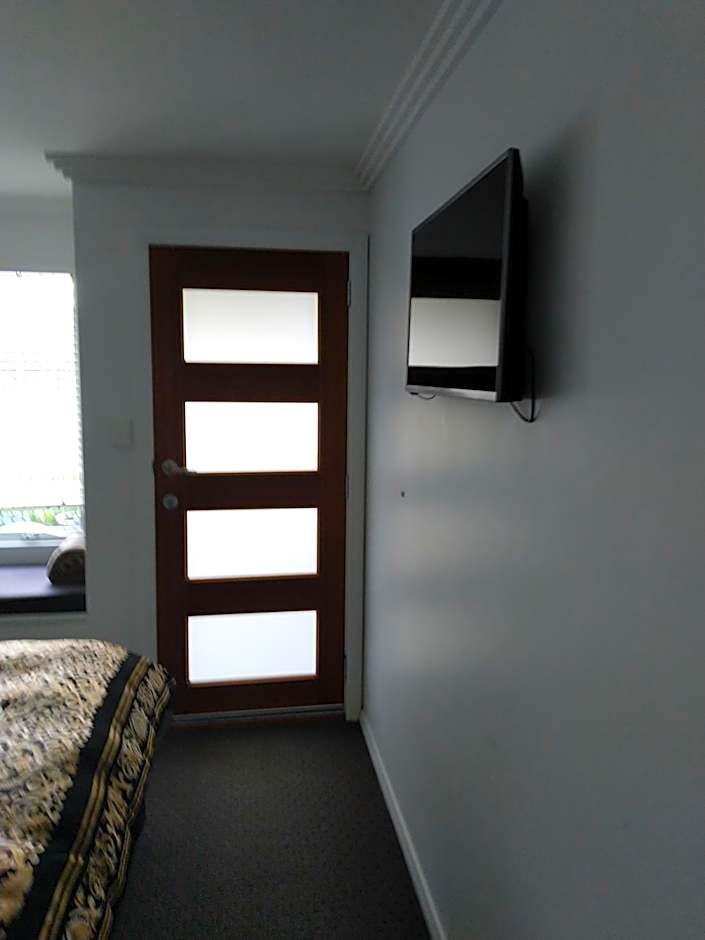 C'est La Vie Bed & Breakfast