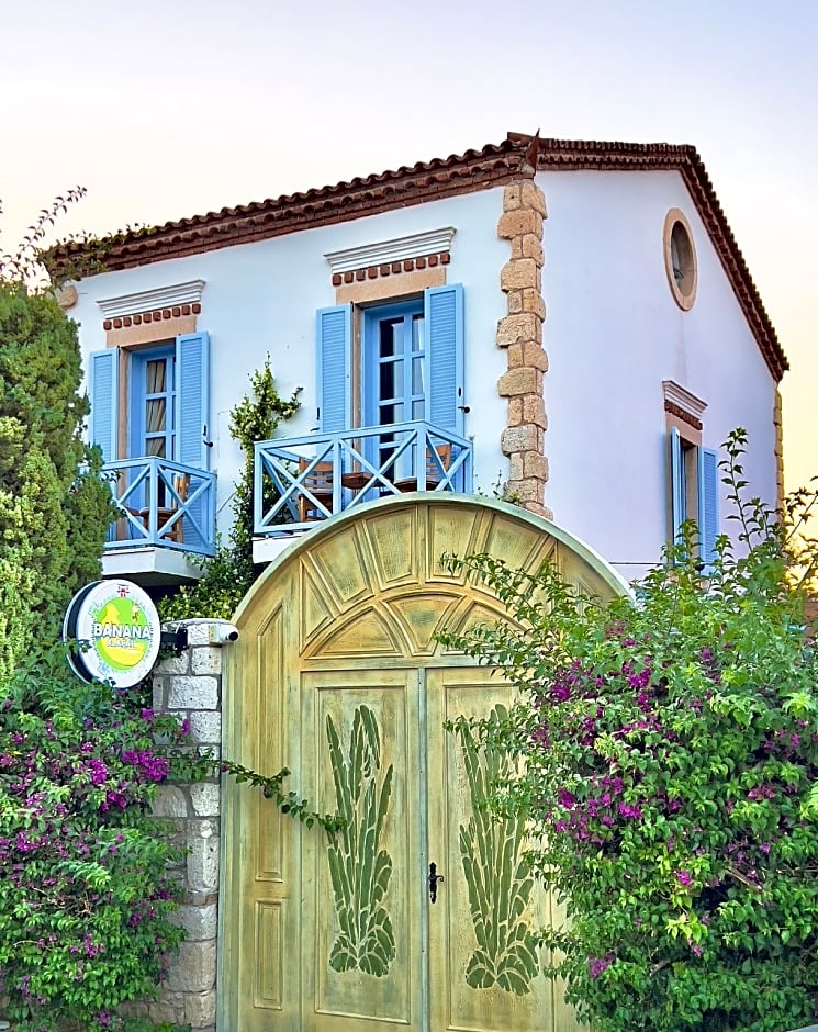 Banana Alacatı Relaxing Hotel - Adults Only