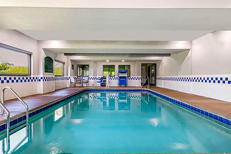 La Quinta Inn & Suites by Wyndham Batavia