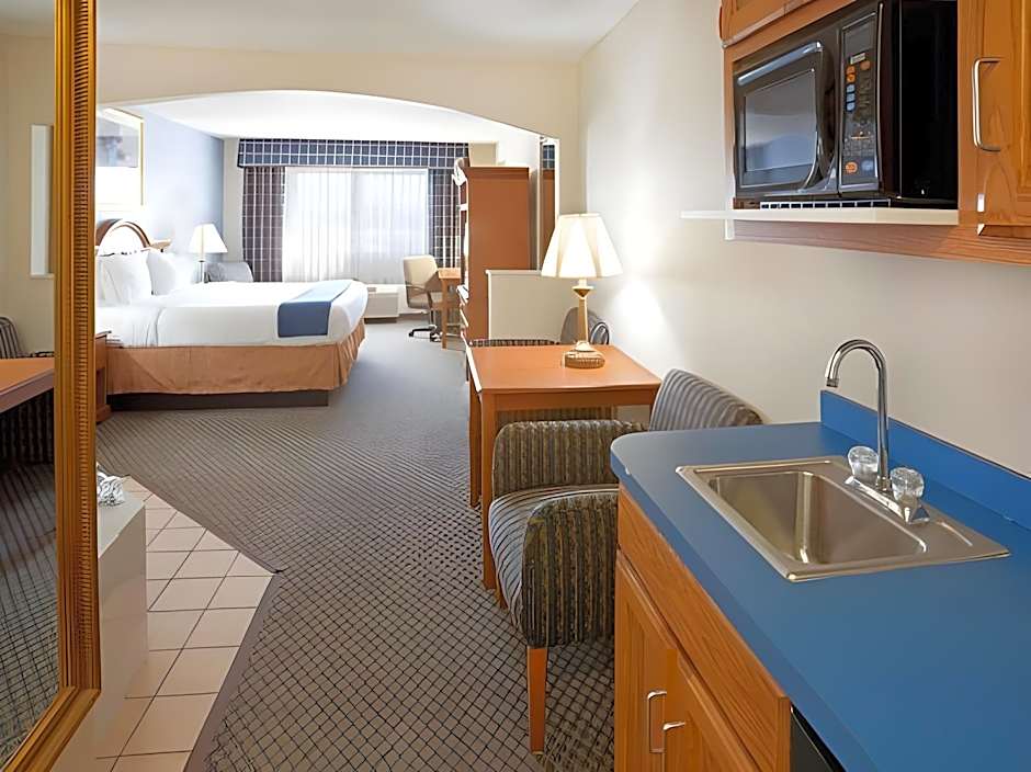 Country Inn & Suites by Radisson, Lubbock, TX