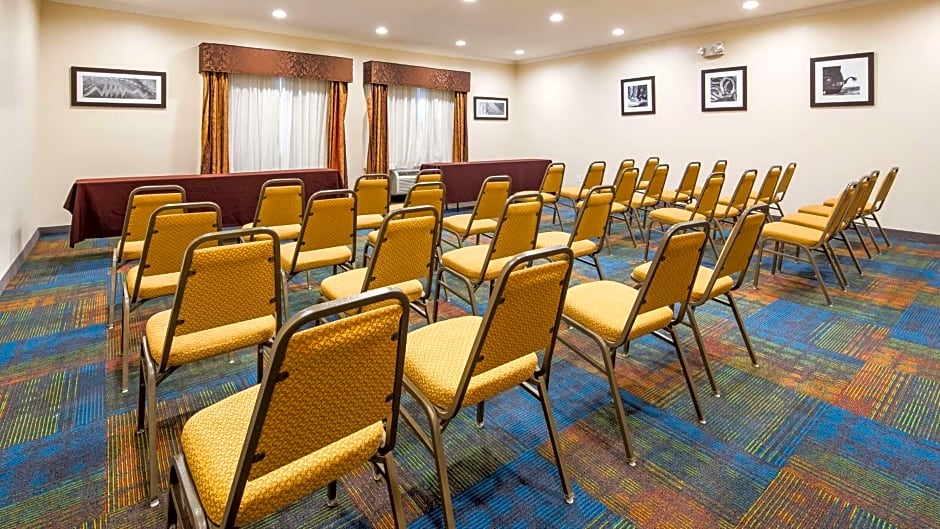 Best Western Plus Lake Worth