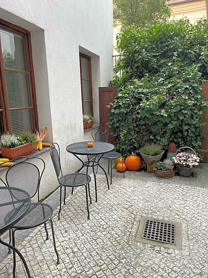 Hostel Little Quarter
