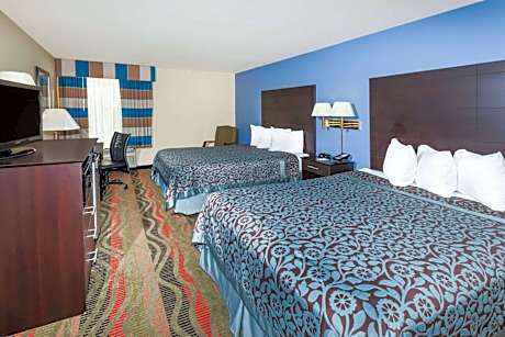 Queen Room with Two Queen Beds - Non-Smoking