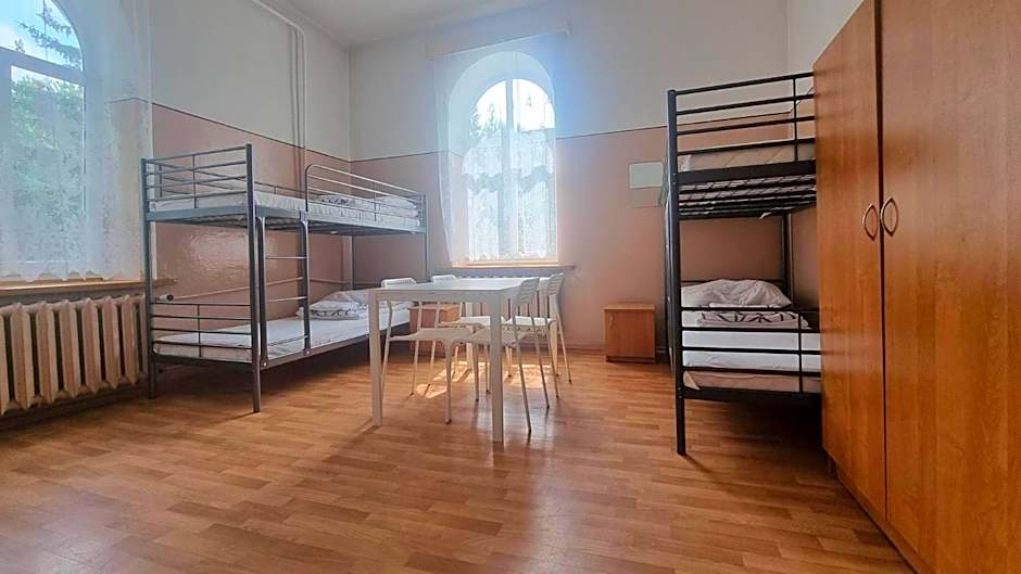 Schronisko Młodzieżowe PTSM Matecznik