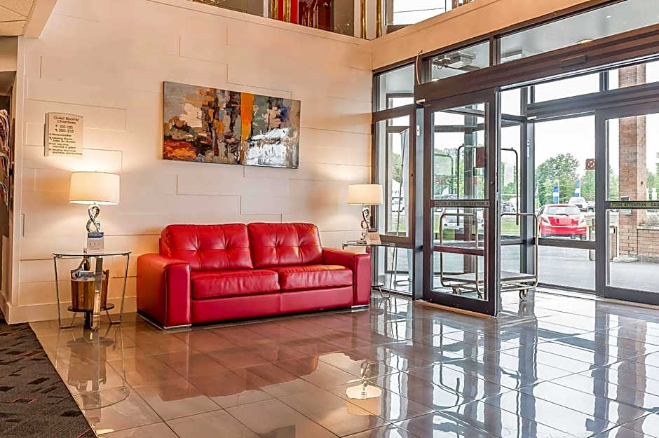 Quality Inn & Suites Hawkesbury